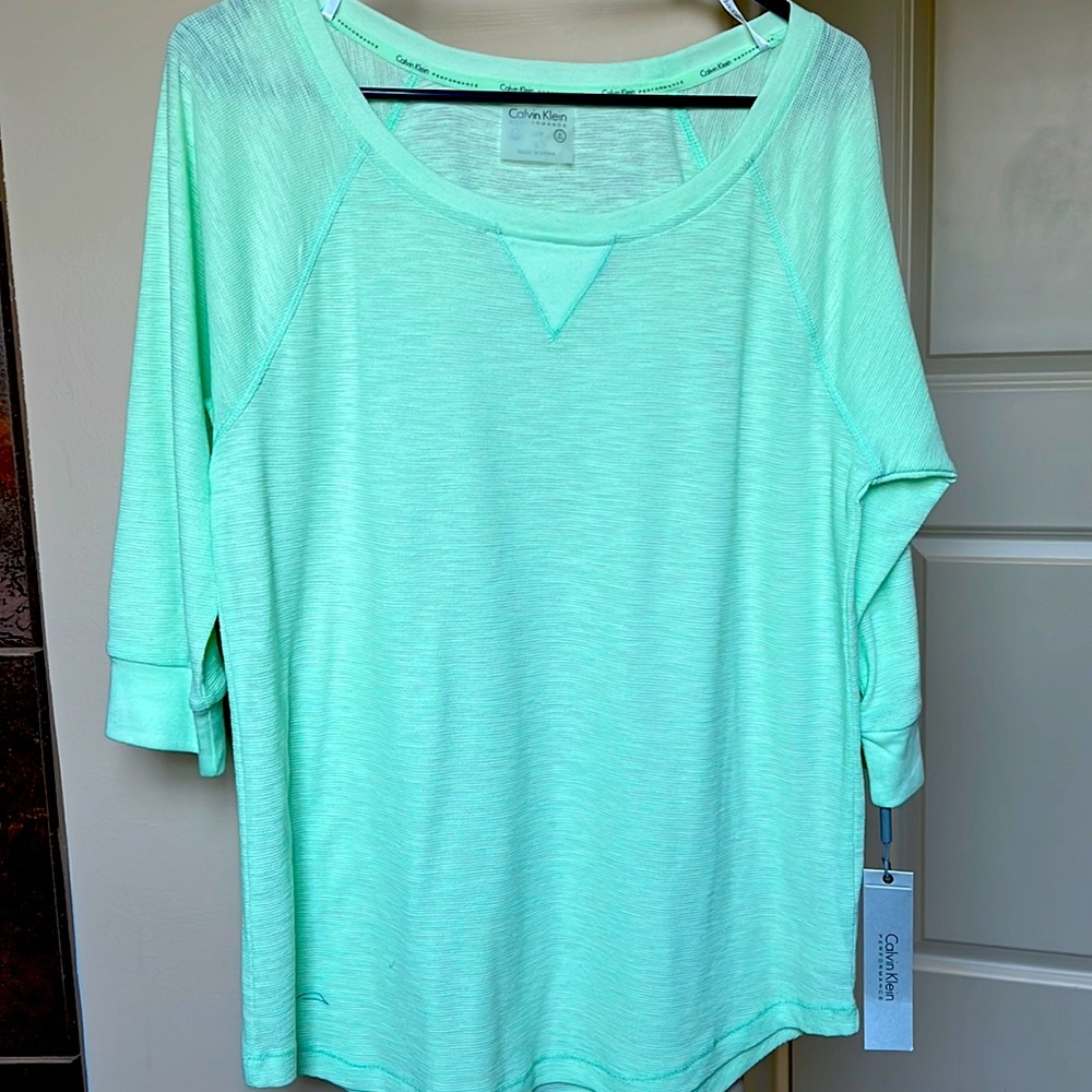 Calvin Klein Performance wear top 3/4 sleeves NWT